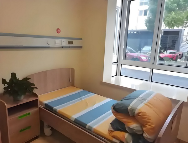 深圳留学生落户群_刷短剧治愈上班的痛！再让我看广告就太过分了吧 让我看广告现C模式呈
